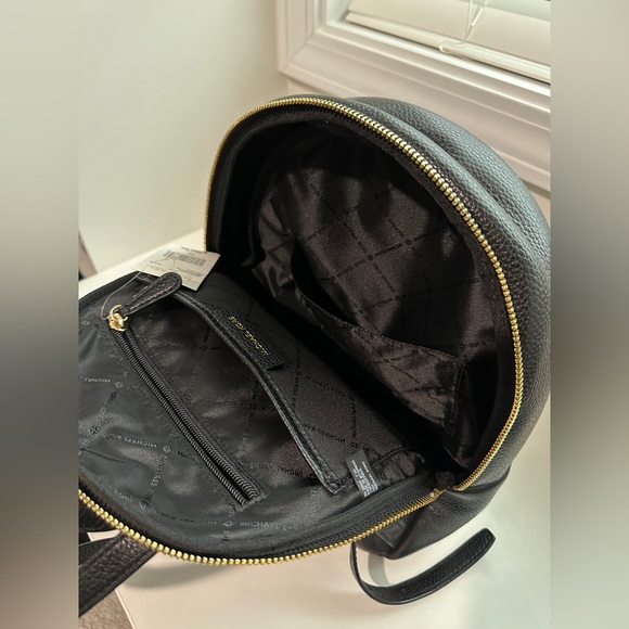 MICHAEL MICHAEL KORS: Erin Pebbled Leather Backpack / Medium - Picture 3 of 12